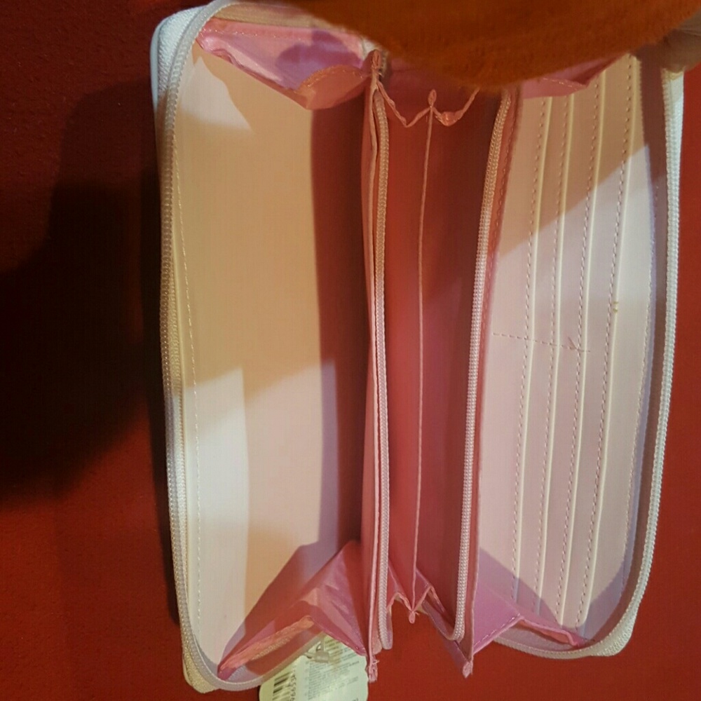 Wallet - Picture 2 of 4